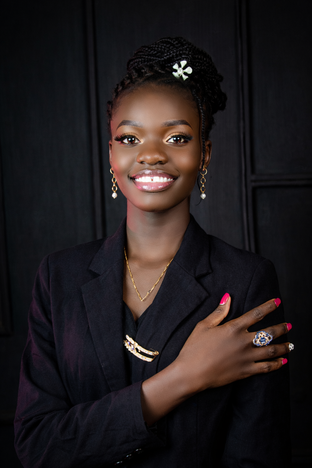 Felisters Akinya headshot