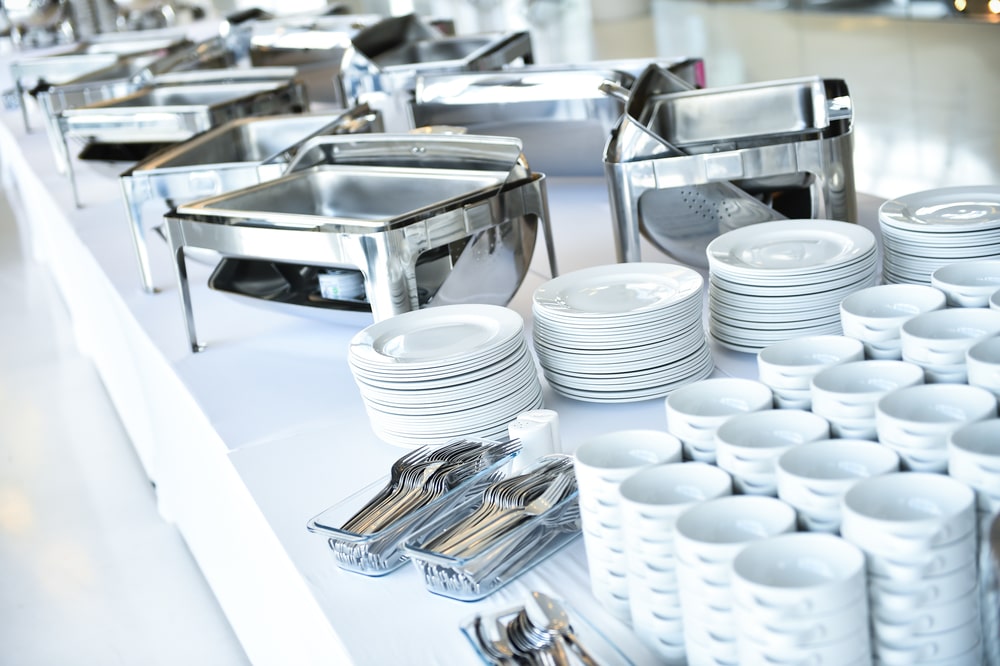 Empty-catering-plates-platters-trays
